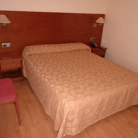 Hotel Arturo 2*